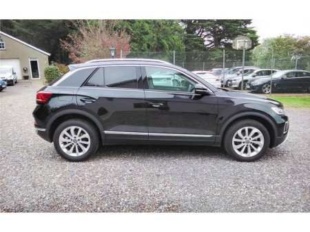 2025 Volkswagen T-Roc - photo 2