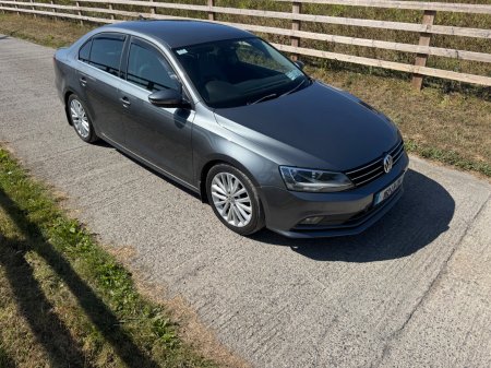 2016 Volkswagen Jetta - photo 2