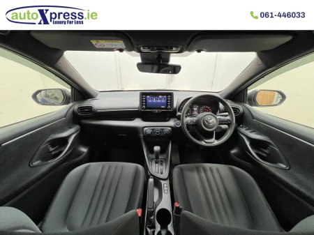 2023 Toyota Yaris - photo 2