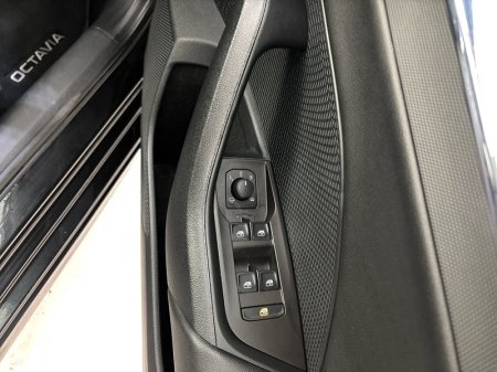 2022 Skoda Octavia - photo 12