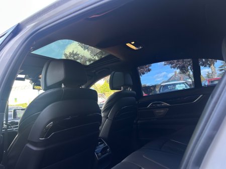 2017 BMW 7-Series - photo 13