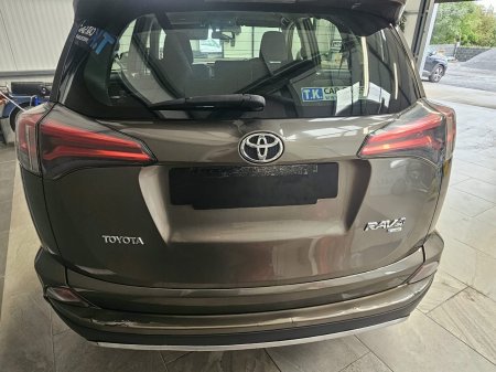2016 Toyota RAV4 - photo 4