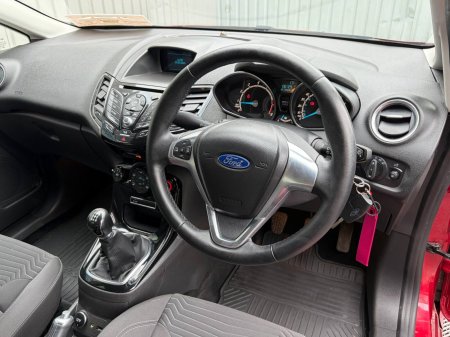2015 Ford Fiesta - photo 12