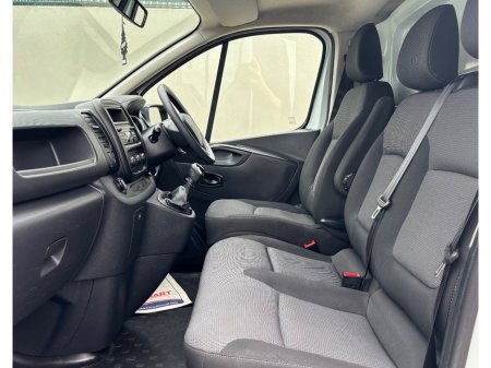 2020 Renault Trafic - photo 12