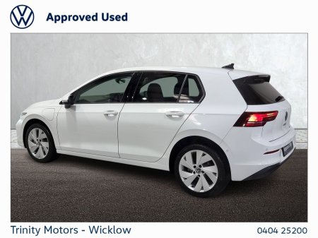 2025 Volkswagen Golf - photo 15