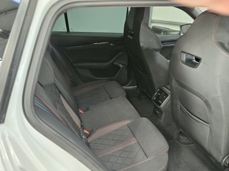 2022 Skoda Octavia - photo 9