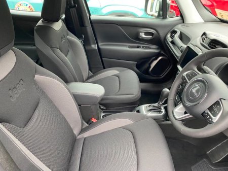 2024 Jeep Renegade - photo 12