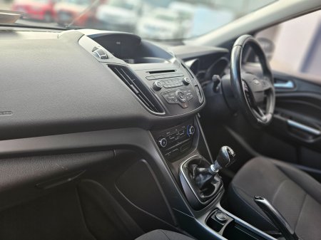 2019 Ford Kuga - photo 9