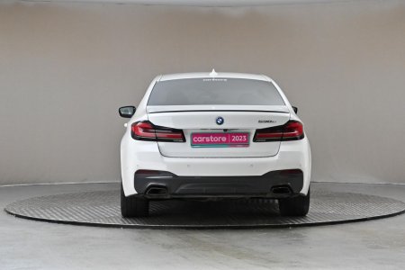2023 BMW 5-Series - photo 7