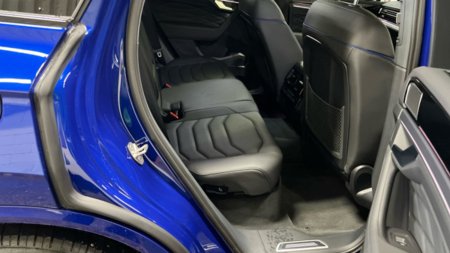 2026 Volkswagen Touareg - photo 11