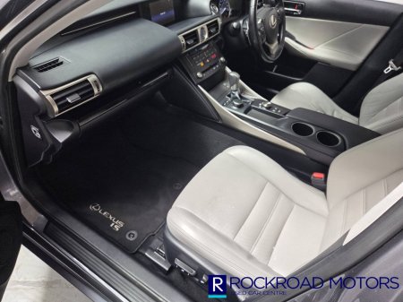 2015 Lexus IS - photo 8