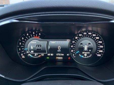 2020 Ford Mondeo - photo 16