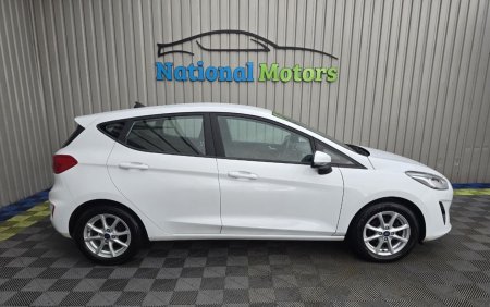 2018 Ford Fiesta - photo 2