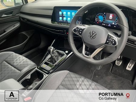 2024 Volkswagen Golf - photo 2