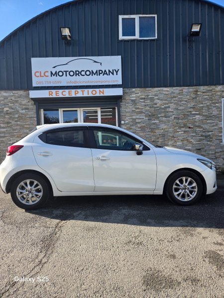 2015 Mazda Demio - photo 2