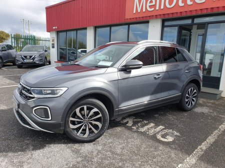 2023 Volkswagen T-Roc - photo 2