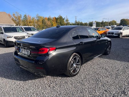 2022 BMW 5-Series - photo 5