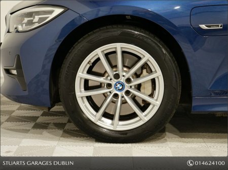 2022 BMW 3-Series - photo 9