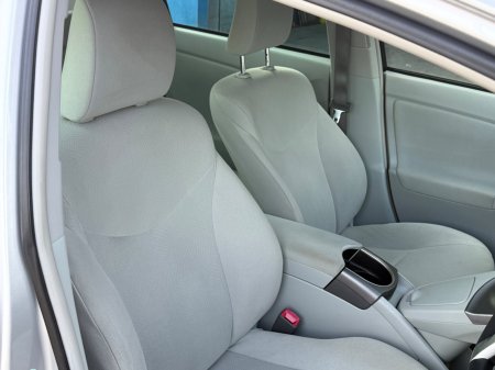 2013 Toyota Prius - photo 5