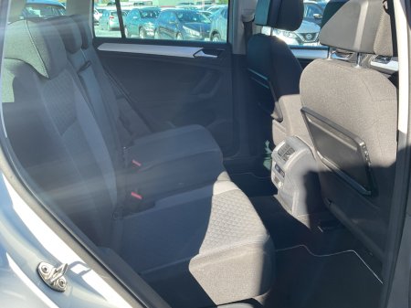 2017 Volkswagen Tiguan - photo 14
