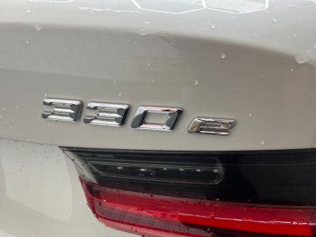 2025 BMW 3-Series - photo 6