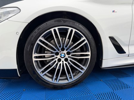 2018 BMW 5-Series - photo 10