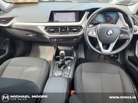 2022 BMW 1-Series - photo 2