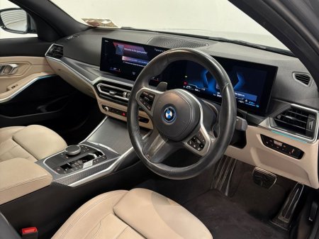 2024 BMW 3-Series - photo 6