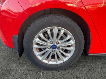2021 Ford Focus - photo 7