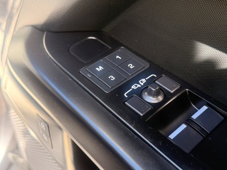 2023 Land Rover Defender - photo 18