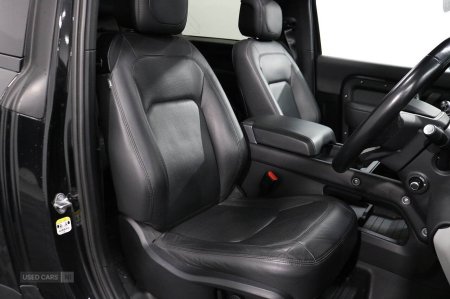 2023 Land Rover Defender - photo 18