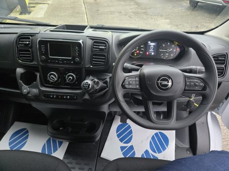 2025 Opel Movano - photo 12