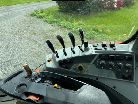 2015 Valtra T174 - photo 15