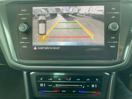 2021 Volkswagen Tiguan - photo 17