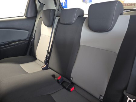 2018 Toyota Yaris - photo 10