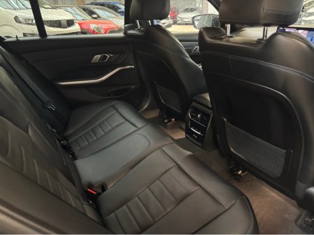 2023 BMW 3-Series - photo 11