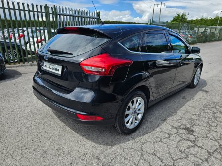 2016 Ford Focus - photo 4