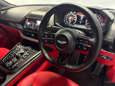 2024 Aston Martin DBX - photo 36