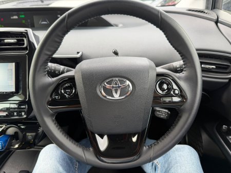 2020 Toyota Prius - photo 10