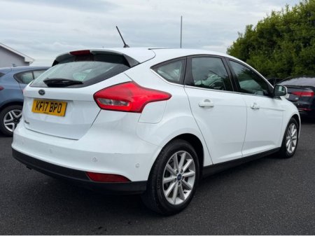 2017 Ford Focus - photo 4