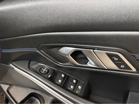 2023 BMW 3-Series - photo 7