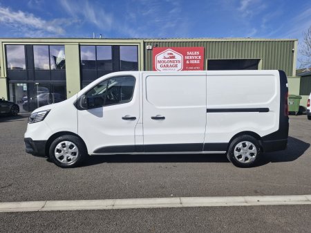 2023 Renault Trafic - photo 2