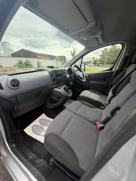 2017 Peugeot Partner - photo 13