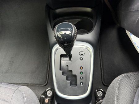 2019 Toyota Yaris - photo 12