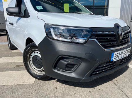 2025 Renault Kangoo - photo 2