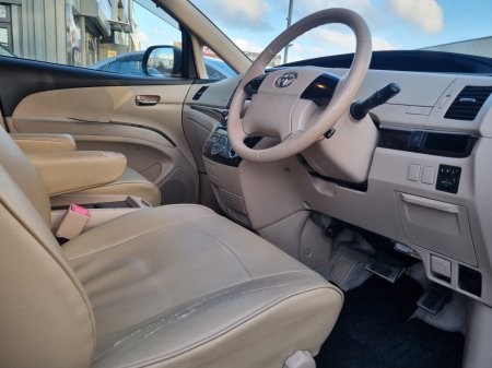 2012 Toyota Estima - photo 5