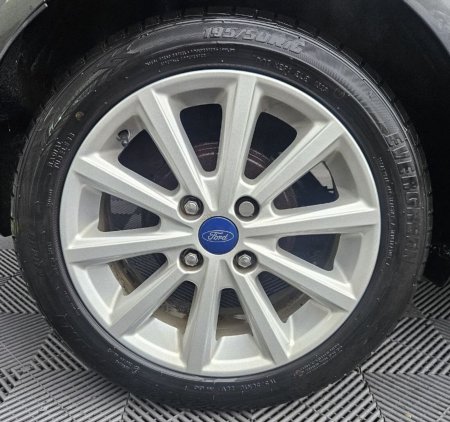 2016 Ford Fiesta - photo 9