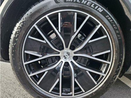 2026 Porsche Macan - photo 11
