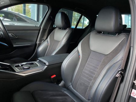 2023 BMW 3-Series - photo 10