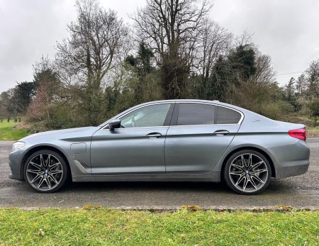 2017 BMW 5-Series - photo 7